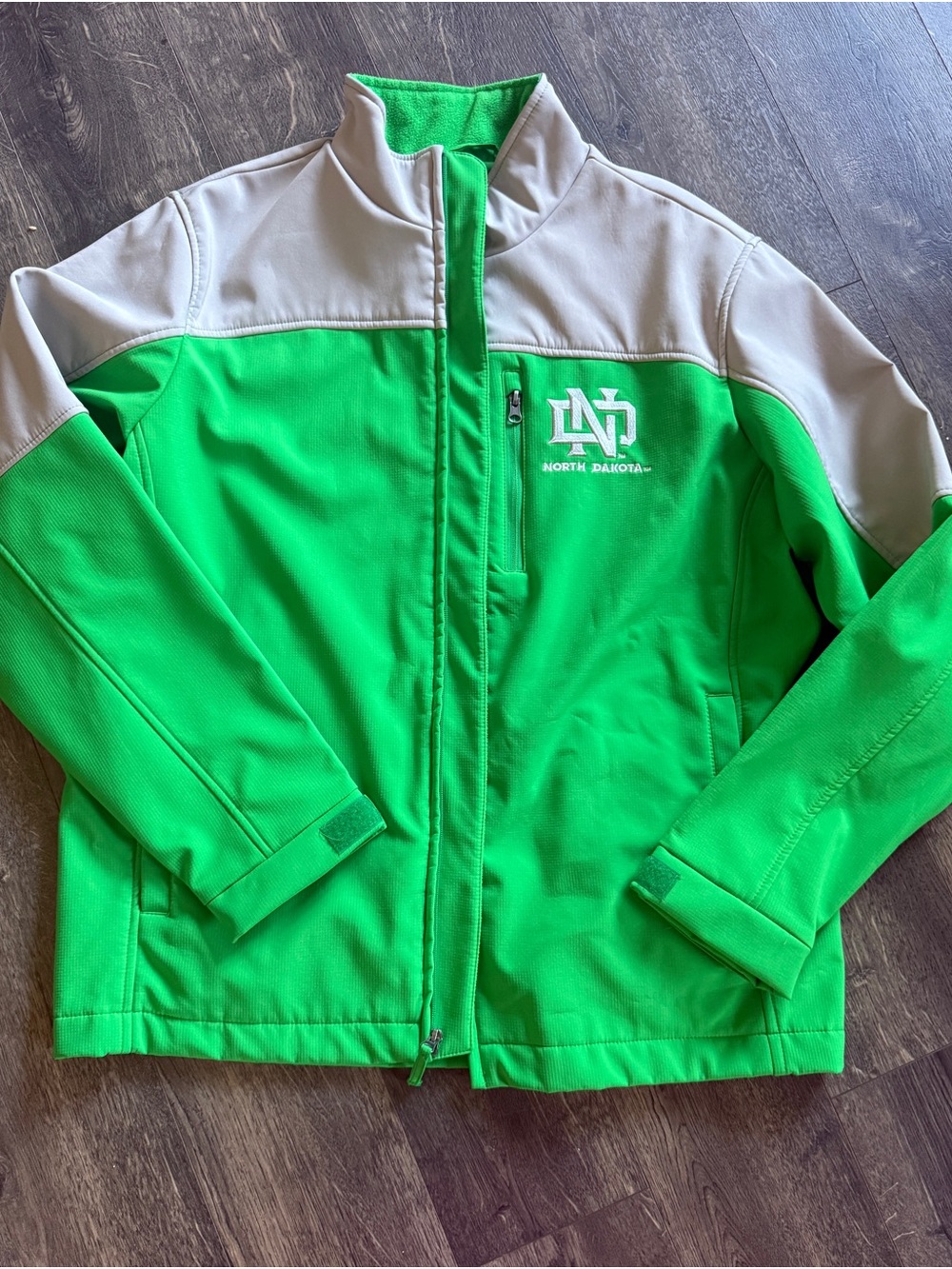 North Dakota Green Performance Softshell Jacket